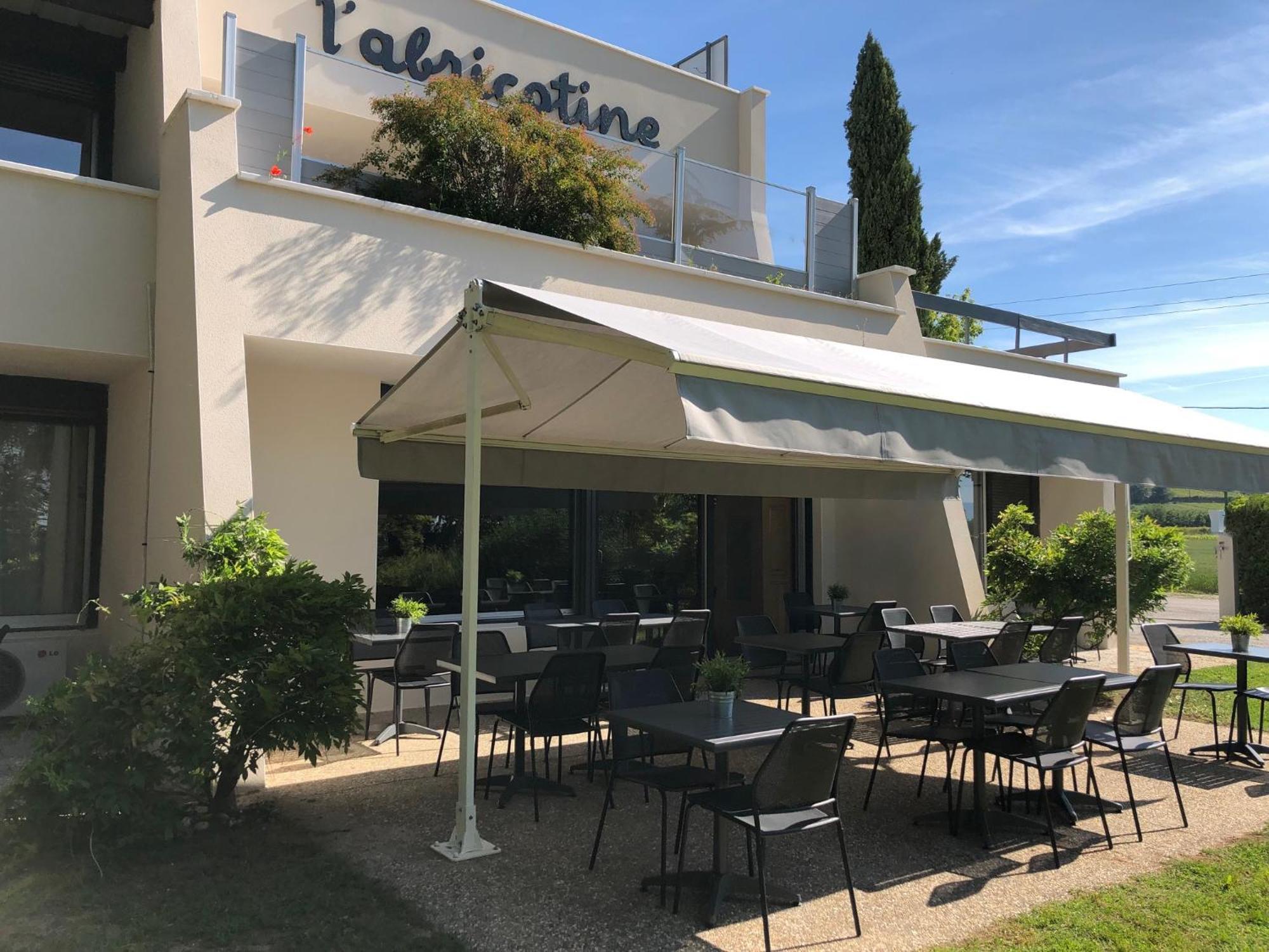Logis Hotel L'Abricotine Тен-л'Эрмитаж Экстерьер фото