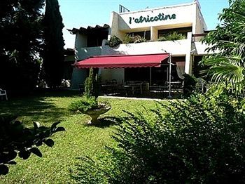 Logis Hotel L'Abricotine Тен-л'Эрмитаж Экстерьер фото