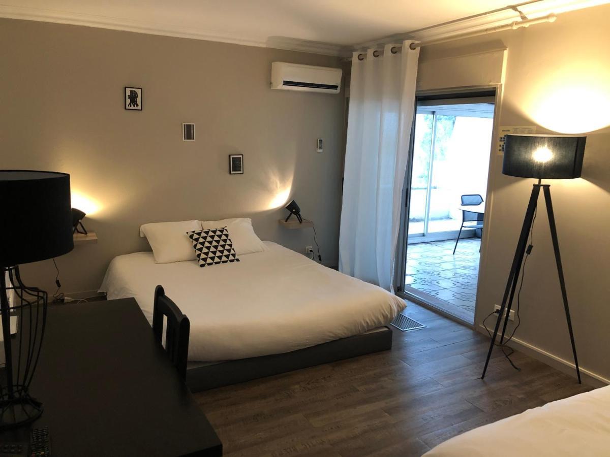 Logis Hotel L'Abricotine Тен-л'Эрмитаж Экстерьер фото